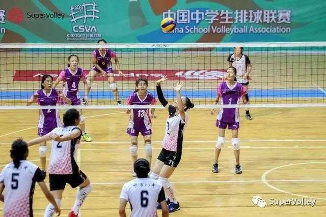 CSVA初中女子组开赛 小小排球战将赛场展风采