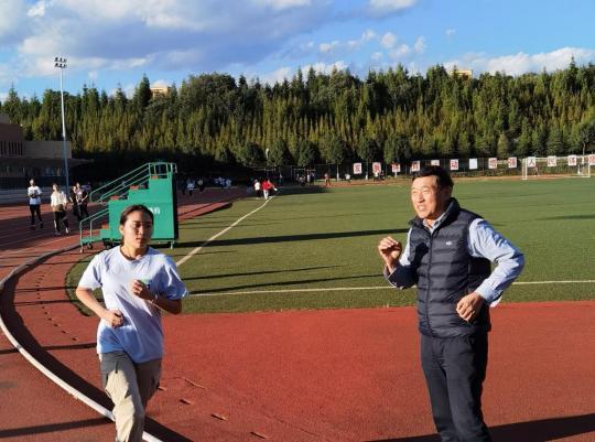 点击进入下一页